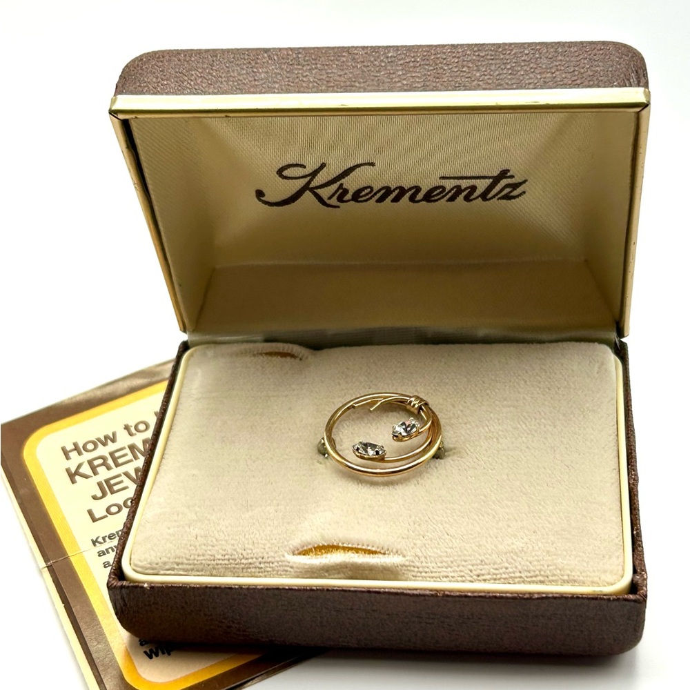 Vintage “Krementz” 14k Gold Plated Circle Pin w/Clear Marquis Shaped Rhinestones
